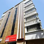 Oyo 12544 Varcity Twin Towers