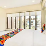 Comet Hotel