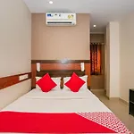 OYO 436 Emirates Suites