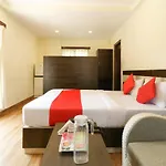 Oyo 36197 Royal Wood