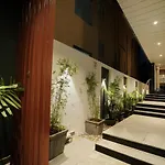 The Pommels Business Hotel