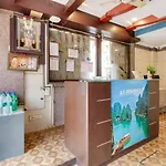 Vaccinated Staff - Oyo 72492 A K Residency