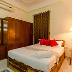Redstone Villa And Suites