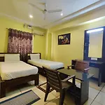 Hotel Urs Palace