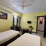 Hotel Urs Palace