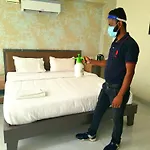 Comet Hotel