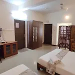 Redstone Villa And Suites