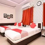 Oyo 16405 Hotel Elite Lodge