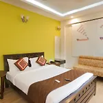 Hotel Windsor Castle Inn Brigade Rd