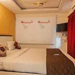Hotel Windsor Castle Inn Brigade Rd