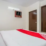 Oyo 22940 Sri Durga Residency