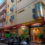 Hotel Sai Shine Inn