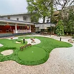 Stayvista At Ananta - Breakfast Included & Basketball Court