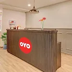 Oyo Townhouse 251 Richmond Circle