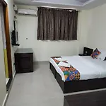 Westernsuites Hotel / Spa