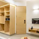 Iris Suites