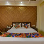 Fabhotel Emerald Inn
