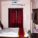 Hotel Royal Suites