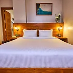 Visthara Hotel