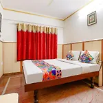 Fabhotel Shivaals Residency - Rajajinagar