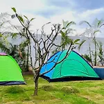 The Croft - Container Stay