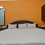 Spot On Radha Krishna Deluxe Lodge Near Cubbon Park