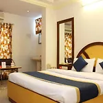 Oyo Hotel Ganga Sagar Near Sri Someshwara Swami Temple