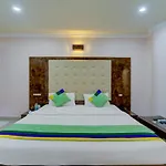 Treebo Trend Howell Suites