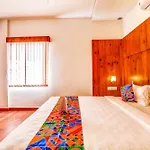 Fabhotel Vista Suites - Frazer Town