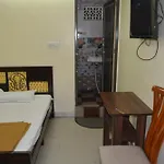 Hotel Garden Residency By Wb Inn