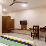 OYO 77066 Anjani Fortune Suites