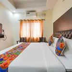 Collection O 49358 NH 7 residency