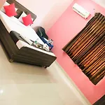 Hotel Golden Stays
