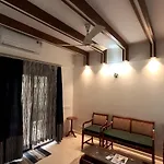 Elegant 3Bhk Flat With Garden
