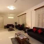 Hotel Crimson Lotus