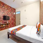 Fabexpress Kings Suites Hrbr Layout - Nr Manyata Tech Park