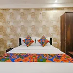 Capital O 69041 Yo Hotel