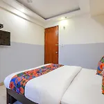 Capital O 69041 Yo Hotel