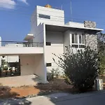 The Rusticvibe-Villa With Garden 30 Km Frm Ecity