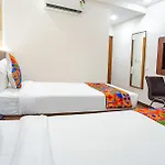 Fabhotel Ellegant Inn
