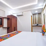 Fabhotel Ellegant Inn