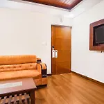 Fabhotel Ellegant Inn