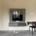 Cozy Room 1Bhk With Lift 503