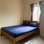 Cozy Room 1Bhk With Lift 202