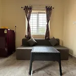 Cozy Room 1Bhk With Lift 601