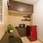 High Q Suites
