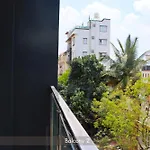 Staymazing Ferndale-1,2&3 Bhk Boutique Ac Serviced Apartments
