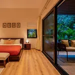 Stayvista At M Villa With Breakfast Included