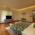 Stayvista At M Villa With Breakfast Included