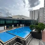 Cozy Pool View Apt In Hebbal